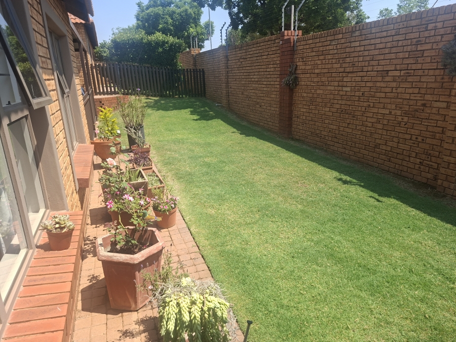 3 Bedroom Property for Sale in Willow Park Manor Gauteng