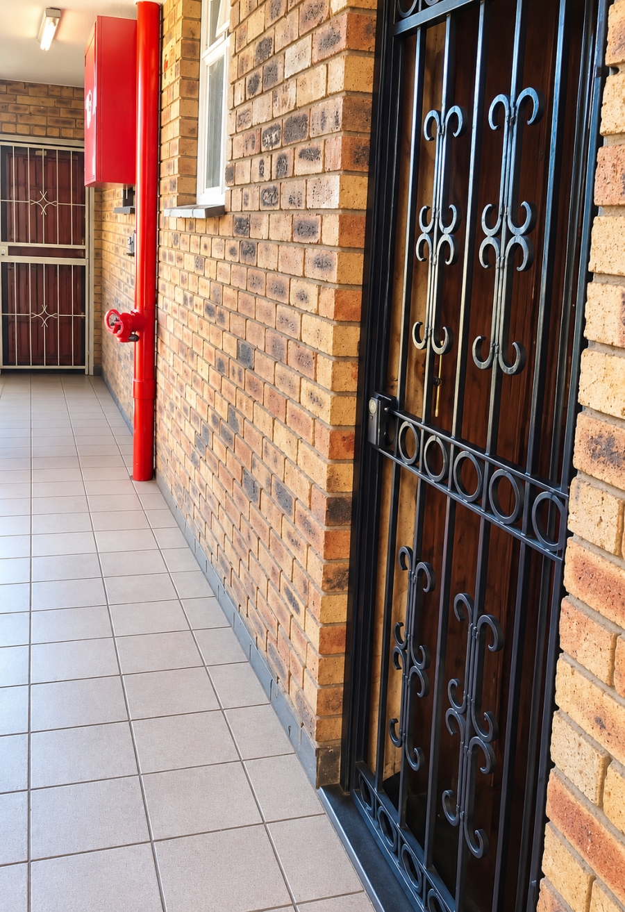 2 Bedroom Property for Sale in Pretoria West Gauteng
