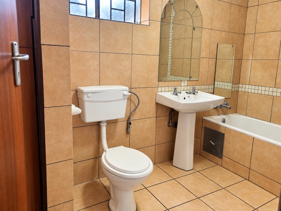 2 Bedroom Property for Sale in Pretoria West Gauteng