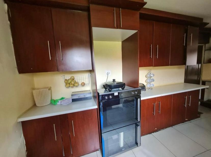 7 Bedroom Property for Sale in Klippoortje Gauteng
