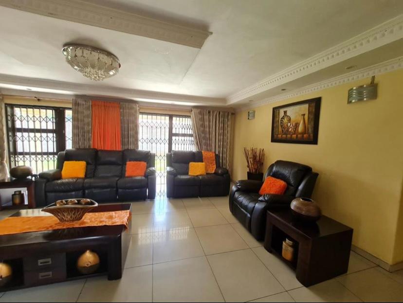 7 Bedroom Property for Sale in Klippoortje Gauteng