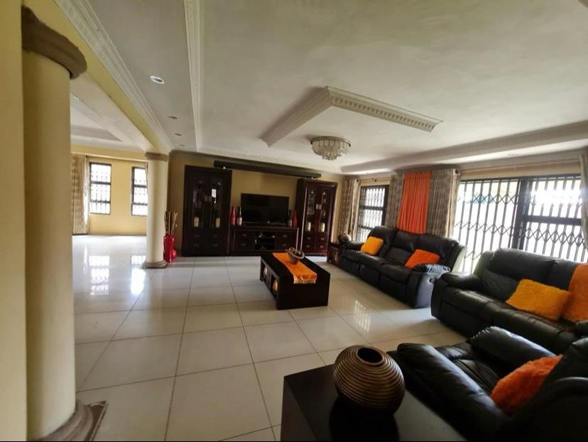 7 Bedroom Property for Sale in Klippoortje Gauteng