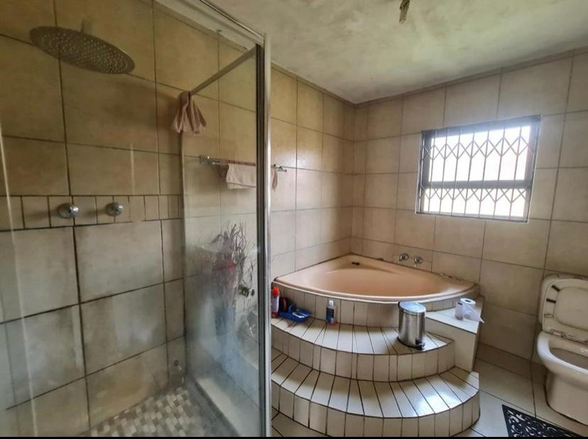 7 Bedroom Property for Sale in Klippoortje Gauteng
