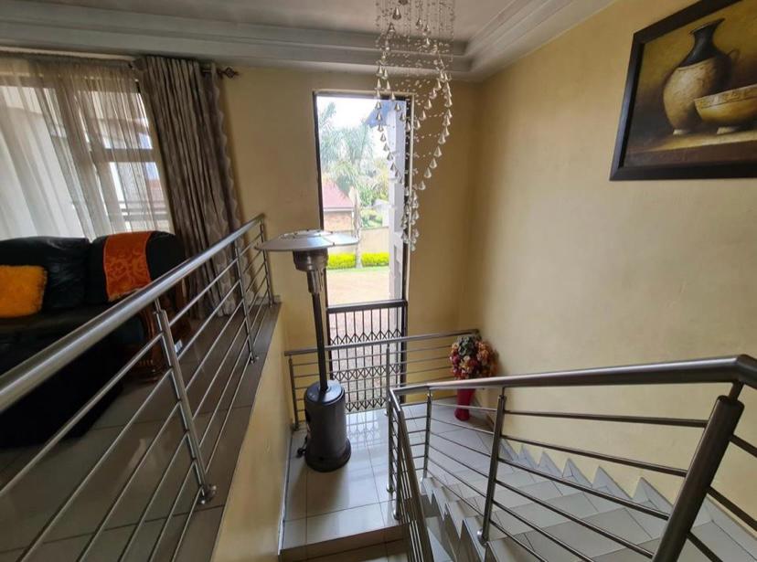 7 Bedroom Property for Sale in Klippoortje Gauteng