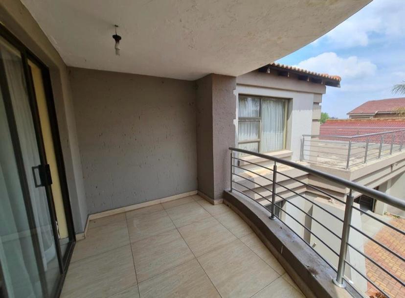 7 Bedroom Property for Sale in Klippoortje Gauteng