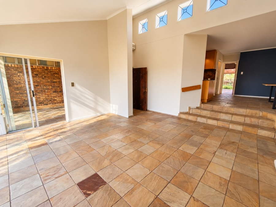 3 Bedroom Property for Sale in La Montagne Gauteng