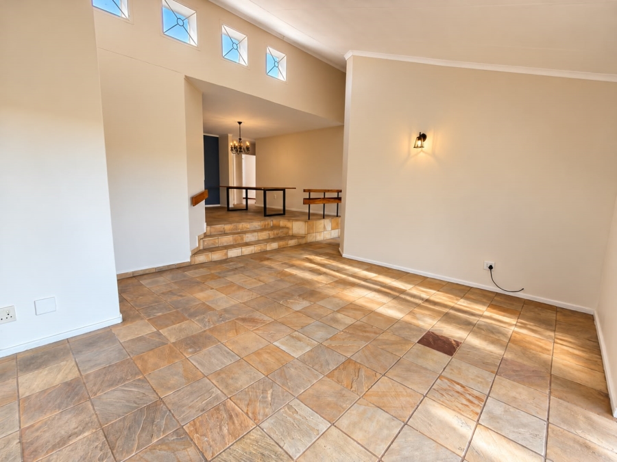 3 Bedroom Property for Sale in La Montagne Gauteng