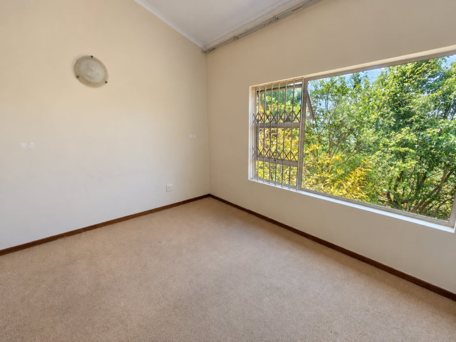 3 Bedroom Property for Sale in La Montagne Gauteng