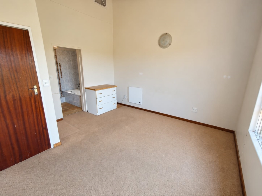 3 Bedroom Property for Sale in La Montagne Gauteng