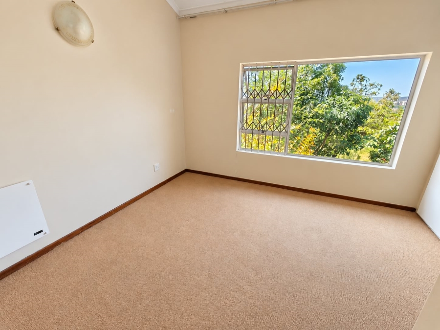 3 Bedroom Property for Sale in La Montagne Gauteng