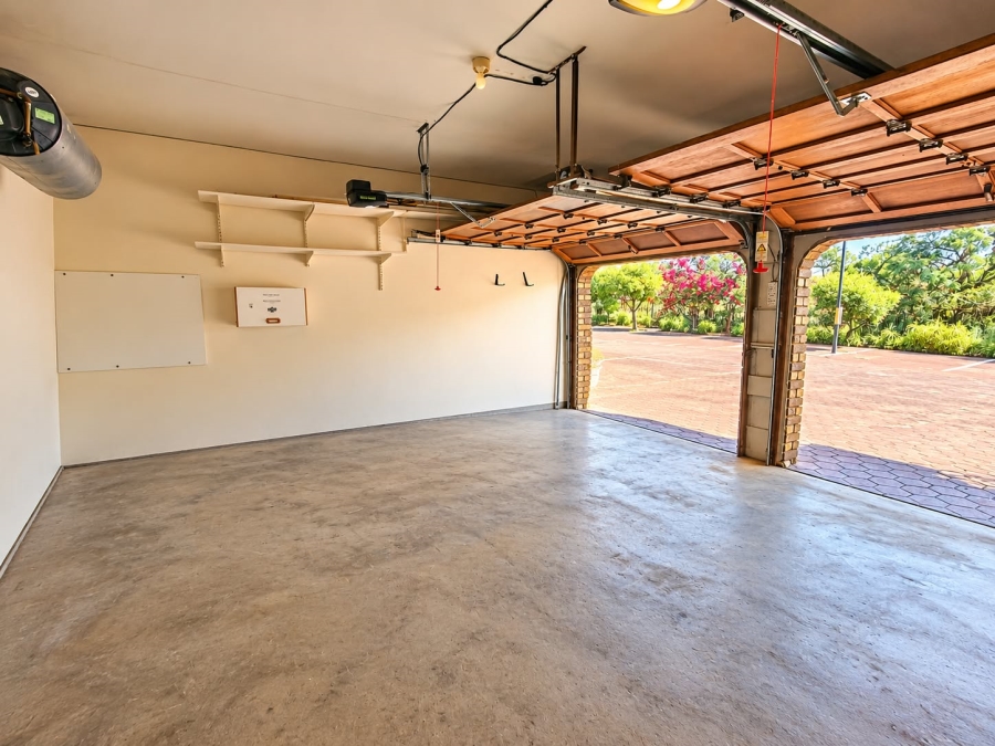 3 Bedroom Property for Sale in La Montagne Gauteng