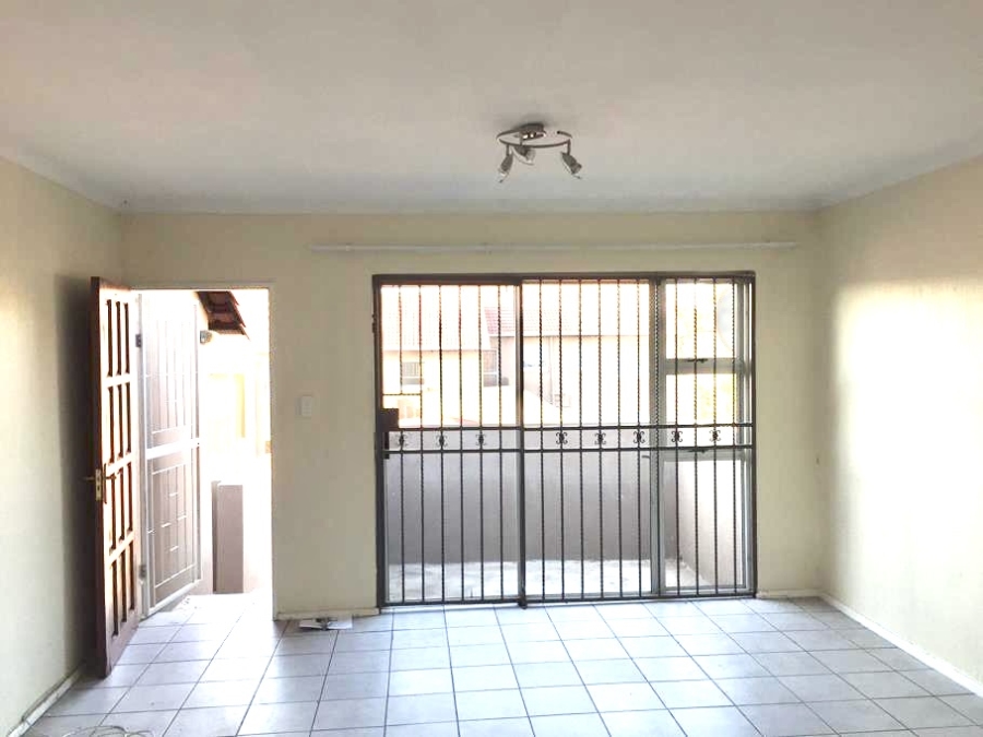 To Let 3 Bedroom Property for Rent in Vorna Valley Gauteng
