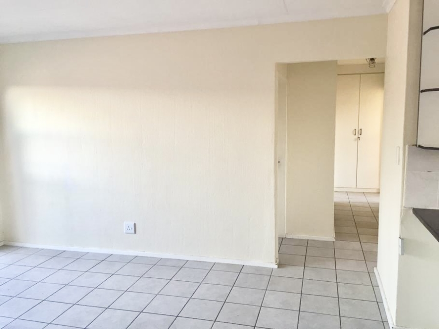To Let 3 Bedroom Property for Rent in Vorna Valley Gauteng