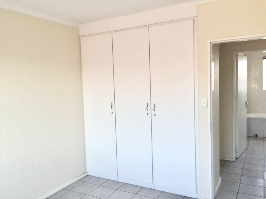 To Let 3 Bedroom Property for Rent in Vorna Valley Gauteng