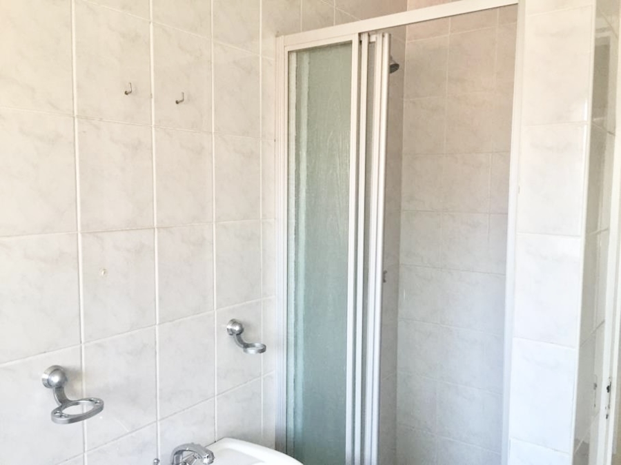 To Let 3 Bedroom Property for Rent in Vorna Valley Gauteng
