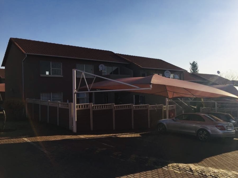 To Let 3 Bedroom Property for Rent in Vorna Valley Gauteng