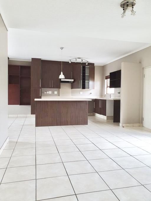 To Let 2 Bedroom Property for Rent in Fourways Gauteng