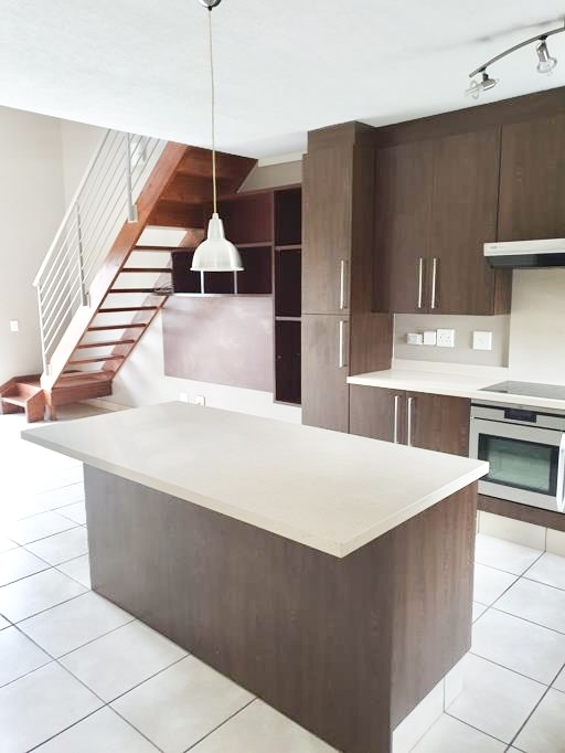 To Let 2 Bedroom Property for Rent in Fourways Gauteng