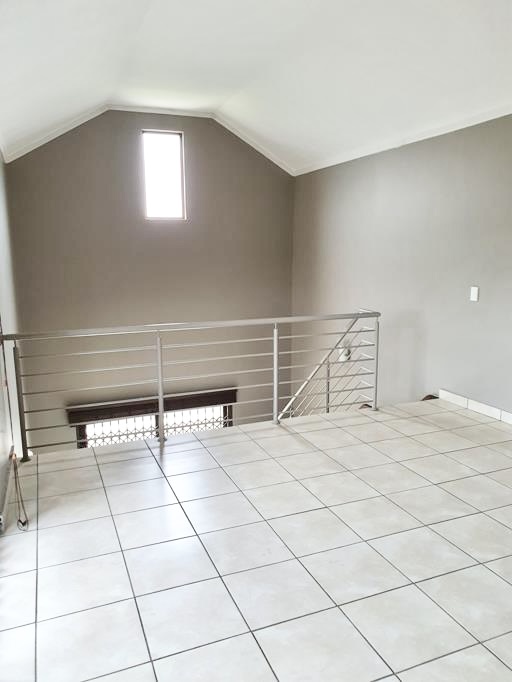 To Let 2 Bedroom Property for Rent in Fourways Gauteng