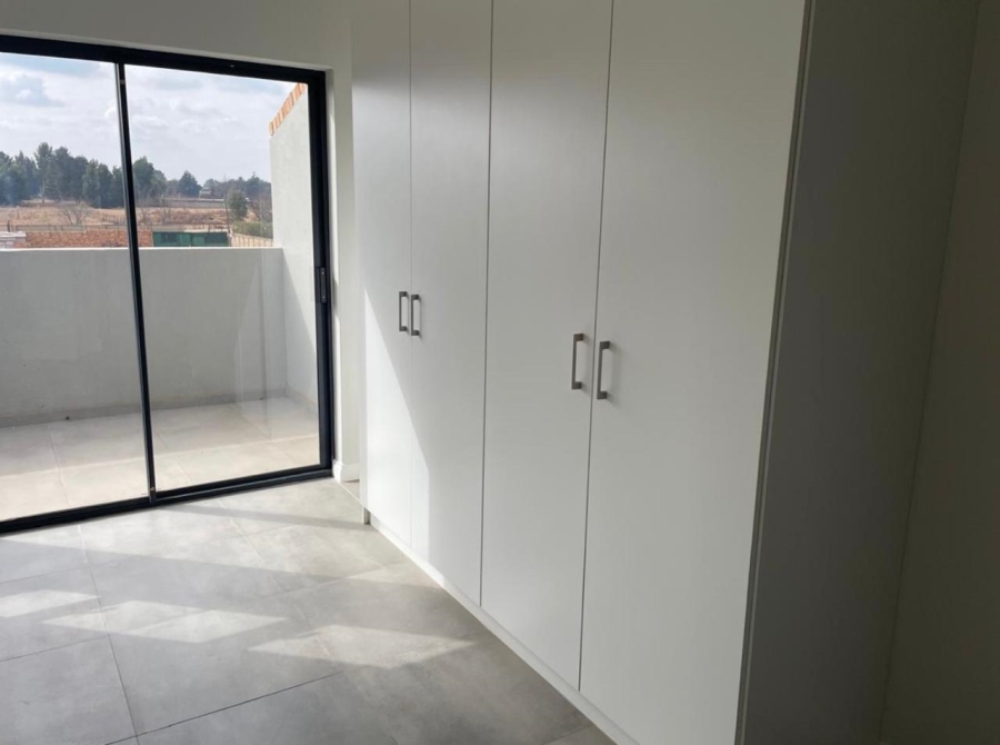 To Let 3 Bedroom Property for Rent in Denneoord Gauteng