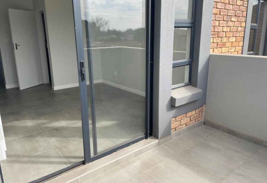 To Let 3 Bedroom Property for Rent in Denneoord Gauteng