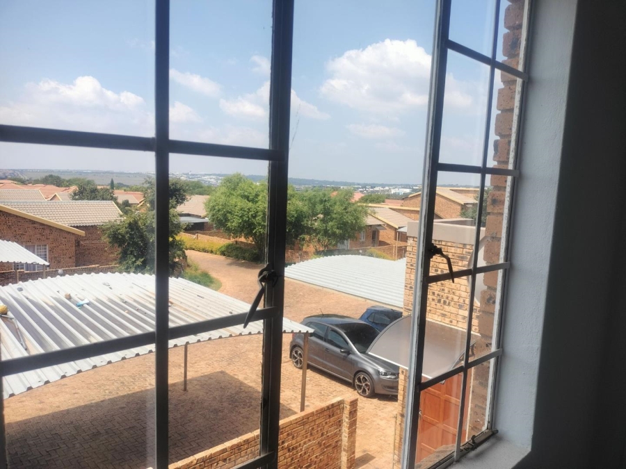 3 Bedroom Property for Sale in Erand Gardens Gauteng