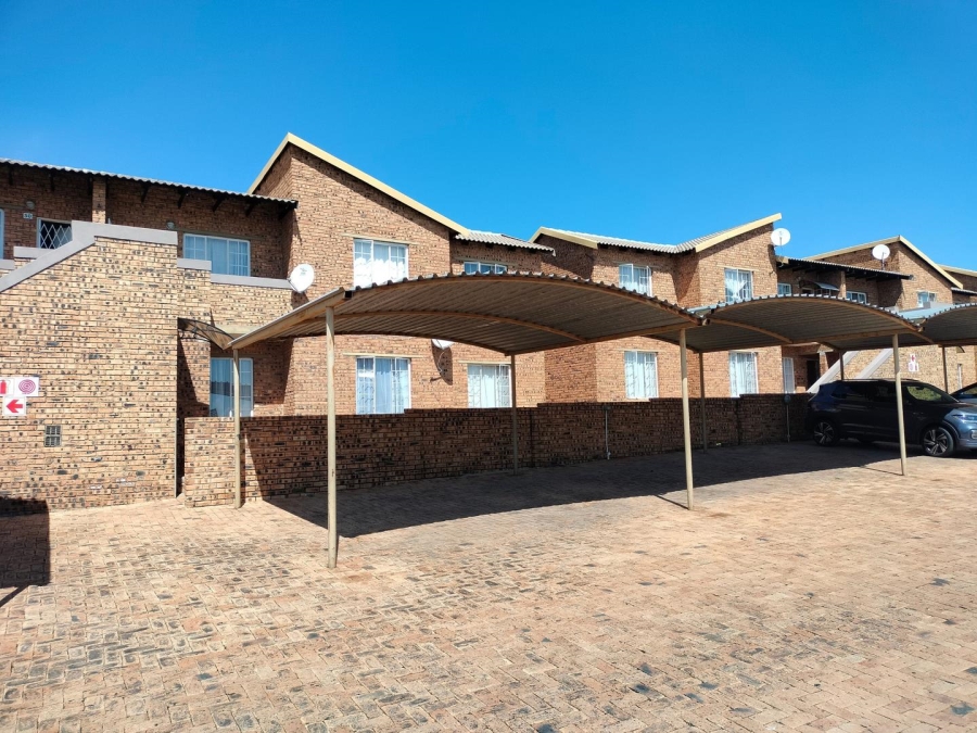 3 Bedroom Property for Sale in Erand Gardens Gauteng