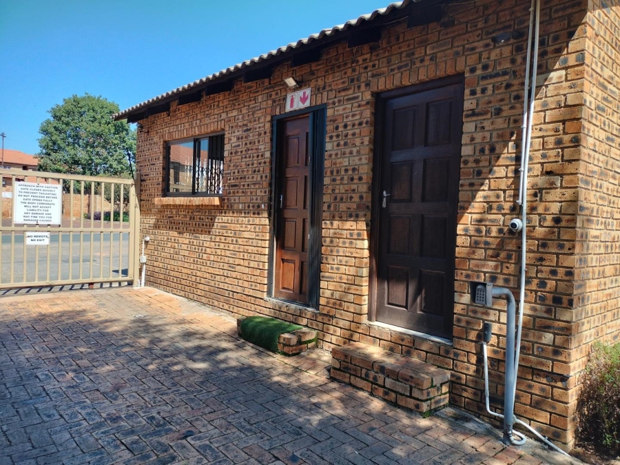 3 Bedroom Property for Sale in Erand Gardens Gauteng