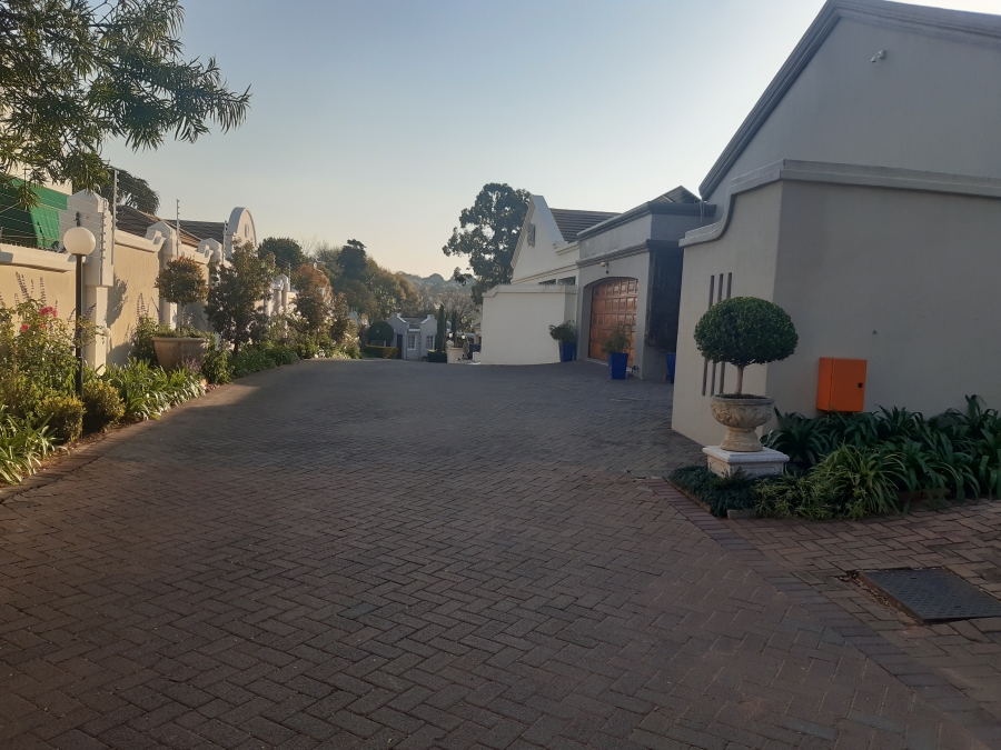 To Let 2 Bedroom Property for Rent in Waterkloof Ridge Gauteng