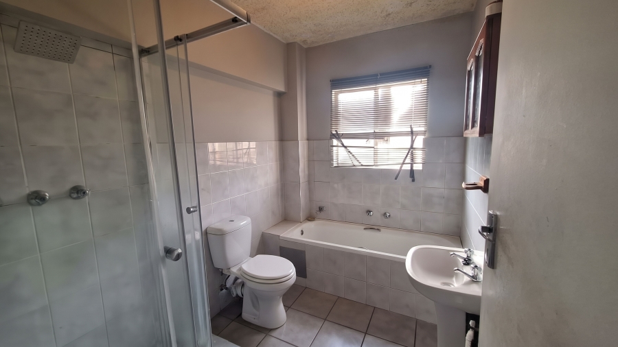 2 Bedroom Property for Sale in Sundowner Gauteng