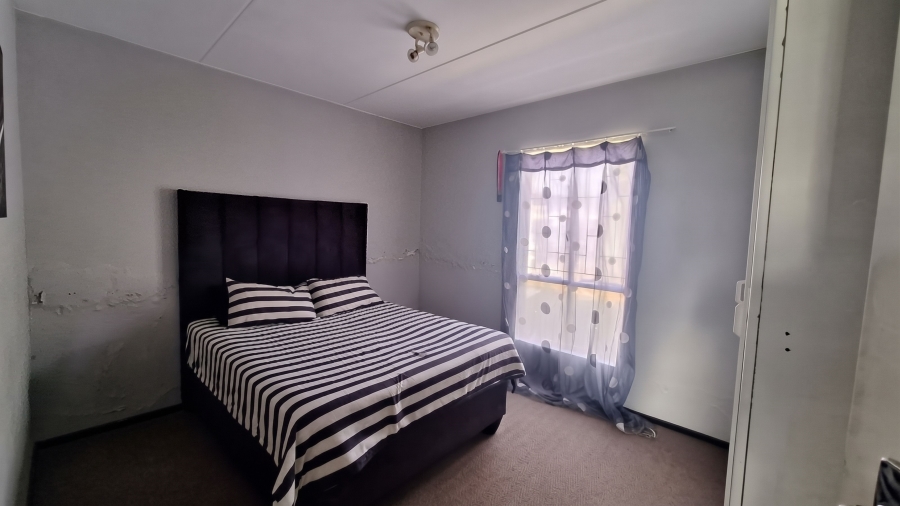 2 Bedroom Property for Sale in Sundowner Gauteng