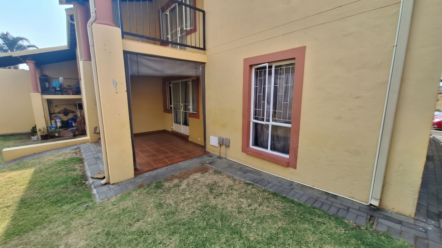 2 Bedroom Property for Sale in Sundowner Gauteng