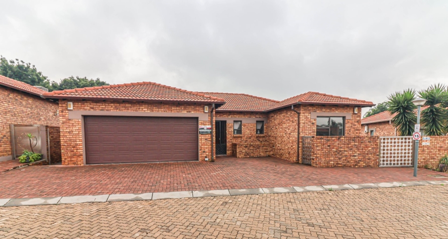 3 Bedroom Property for Sale in Jansenpark Gauteng
