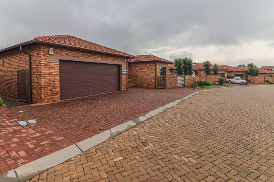 3 Bedroom Property for Sale in Jansenpark Gauteng