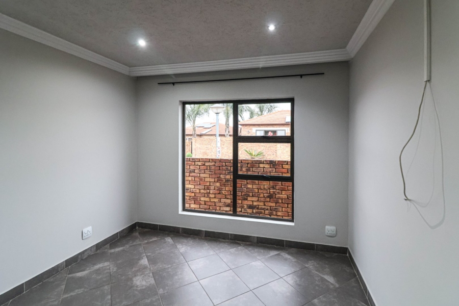 3 Bedroom Property for Sale in Jansenpark Gauteng
