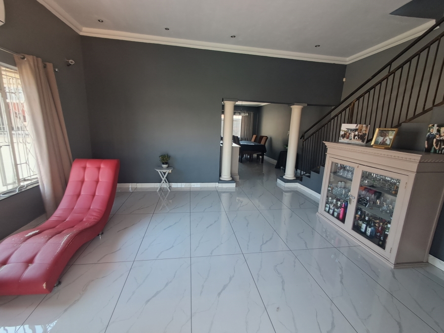 4 Bedroom Property for Sale in Brackendowns Gauteng