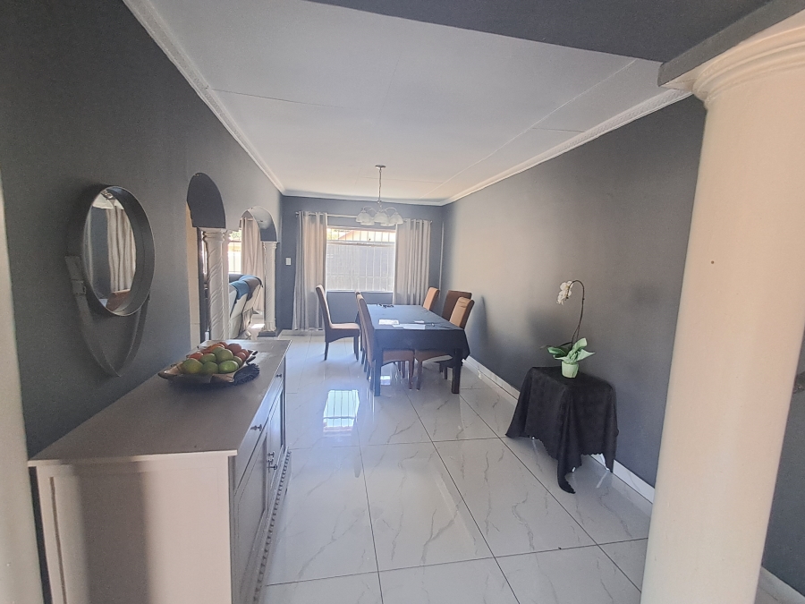 4 Bedroom Property for Sale in Brackendowns Gauteng