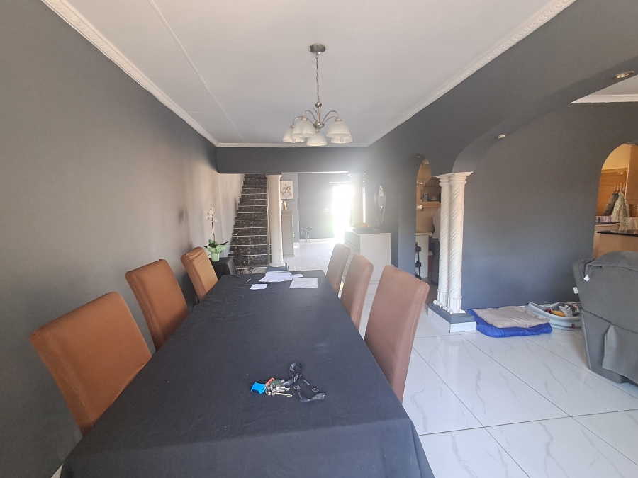 4 Bedroom Property for Sale in Brackendowns Gauteng