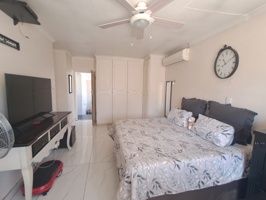 4 Bedroom Property for Sale in Brackendowns Gauteng