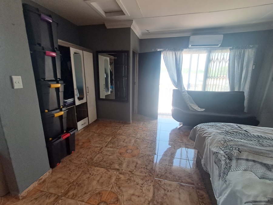 4 Bedroom Property for Sale in Brackendowns Gauteng