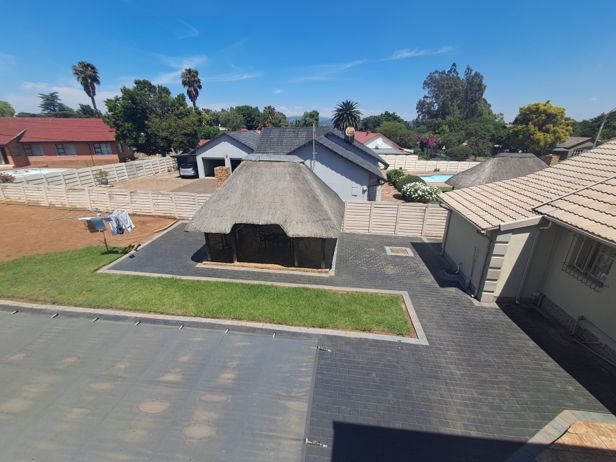 4 Bedroom Property for Sale in Brackendowns Gauteng