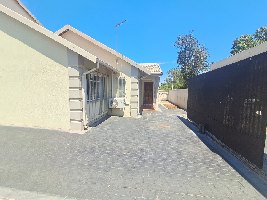 4 Bedroom Property for Sale in Brackendowns Gauteng