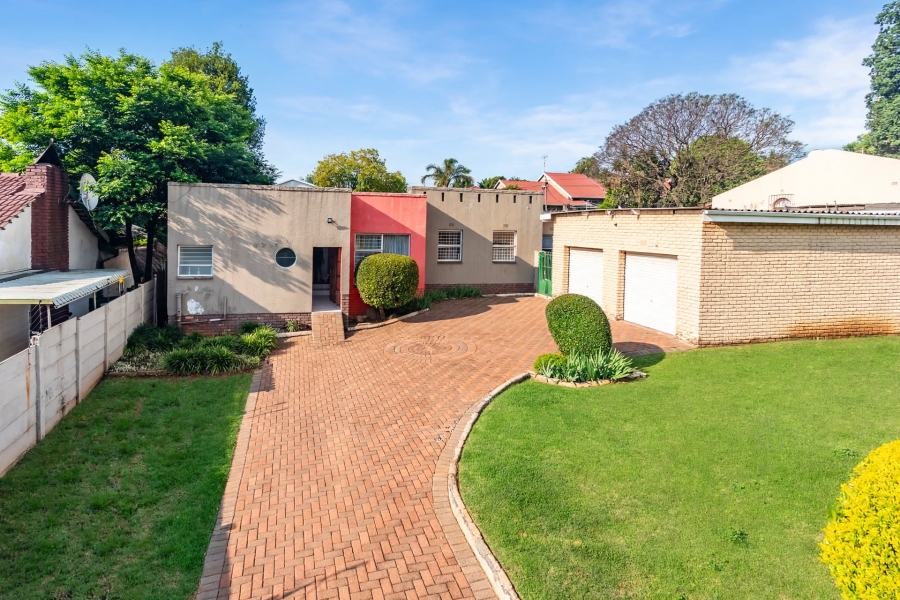 4 Bedroom Property for Sale in Wilro Park Gauteng