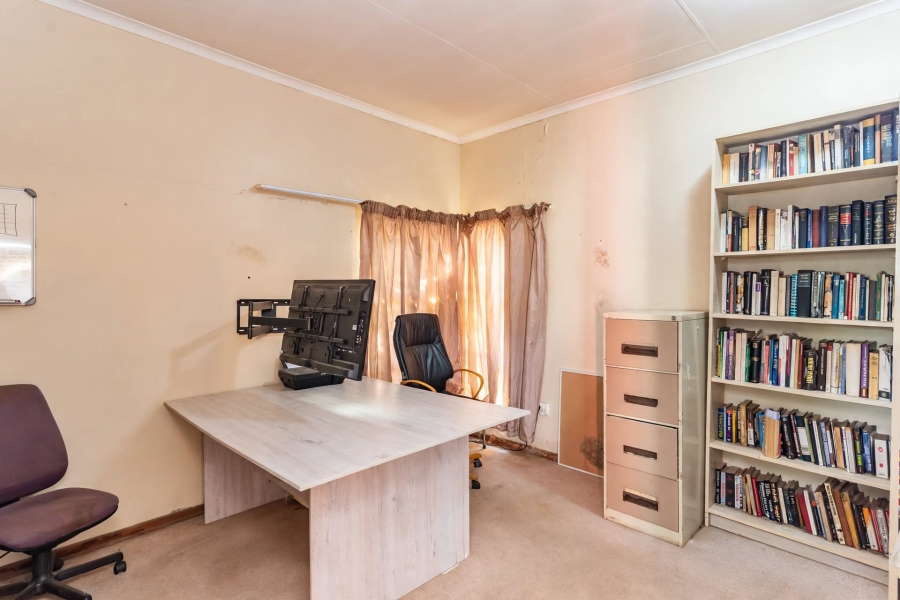 4 Bedroom Property for Sale in Wilro Park Gauteng