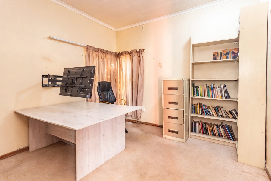 4 Bedroom Property for Sale in Wilro Park Gauteng