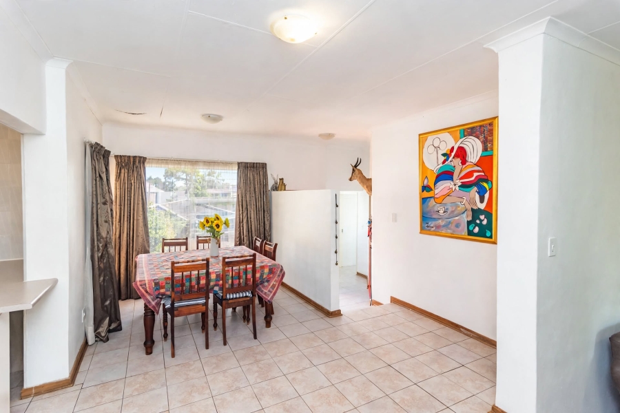 4 Bedroom Property for Sale in Wilro Park Gauteng