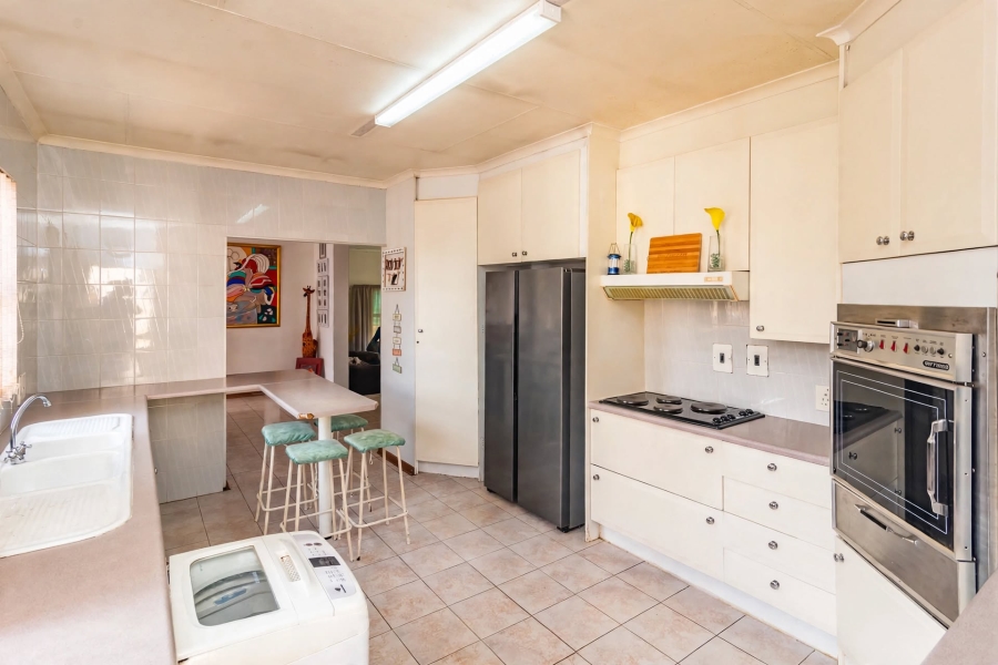 4 Bedroom Property for Sale in Wilro Park Gauteng