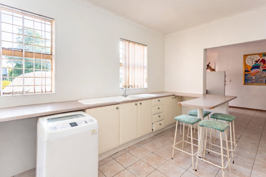 4 Bedroom Property for Sale in Wilro Park Gauteng