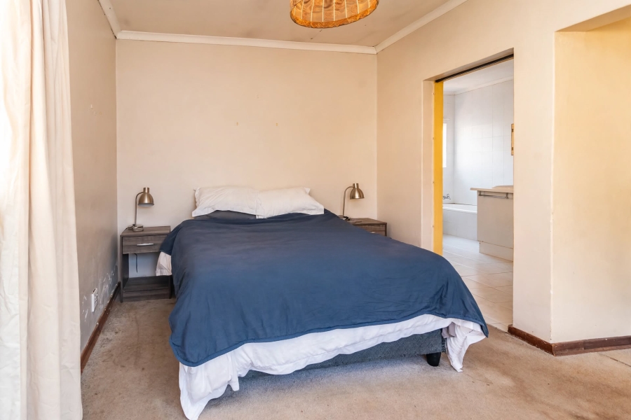 4 Bedroom Property for Sale in Wilro Park Gauteng