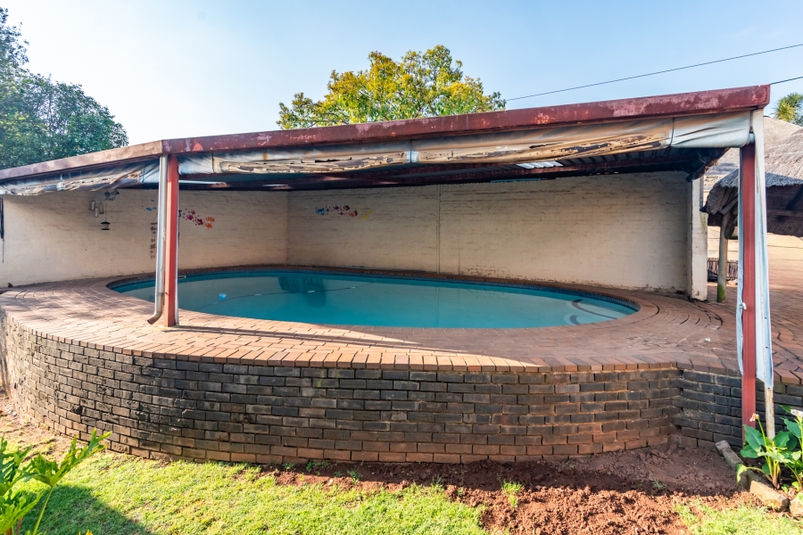 4 Bedroom Property for Sale in Wilro Park Gauteng